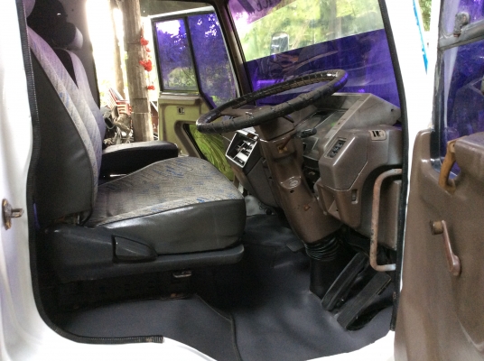 ขาย หัวสิบล้อ มิตซู เฉินหลง ทำสีใหม่ สภาพสวยๆ มีขาดีดหน้า เท้าหยียบทิฟฟี่ เบาะใหม่ภายในเต็ม ยกใส่ได้เลย ขาย หัวสิบล้อ มิตซู เฉินหลง ทำสีใหม่ สภาพสวยๆ มีขาดีดหน้า เท้าหยียบทิฟฟี่ เบาะใหม่ภายในเต็ม ยกใส่ได้เลย