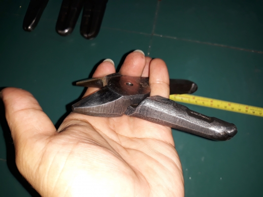 ขายคีมตัด MADE IN JAPAN ต่อด้ามยาวยาวตัดงานแข็งๆสบายคมหนามาก