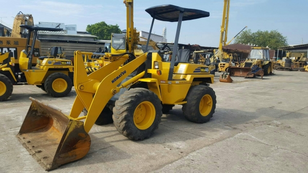 รถตัก WA 40 ราคา 680,000 กทม