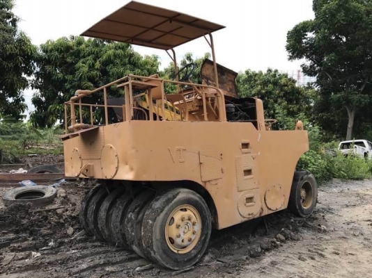 เหลือ 5 คัน. 800,000 ด่วน.   1 รถบด 10 ตัน BETELLI ล้อเรียบ 2 เพลา  ราคา 300,000 บาท  2. รถบดล้อยาง 11 ล้อ WATANABE. เล่มทะเบียน 165,000 บาท   3.รถบดล้อยาง 11 ล้อ KAWAZAKI KR15 เล่มทะเบียน 165,000 บาท   4.แทรเตอร์ CATTERPILAR D4D  ราคา 165,000 บาท  5.รถบด