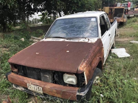 มี 3 ขายเหมา 49,000 บาท (มีทะเบียน ม.89) 1.MAZDA. มีเครื่องเกียร์ครบ อีก 2 คัน ไม่มีเครื่อง. (อย่างอ