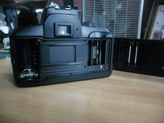 กล้องฟิลม์ CANON EOS 700 สภาพสวยมาก กล้องฟิลม์ CANON EOS 700 สภาพสวยมาก