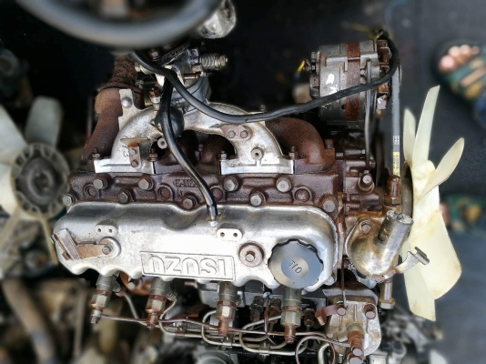 เครื่องยนต์ อิซุสุ  C240 เร่งแข็งใส่โฟล์คลิฟท์ได้สูบน้ำดีเครื่องสวยๆไม่มีไอ