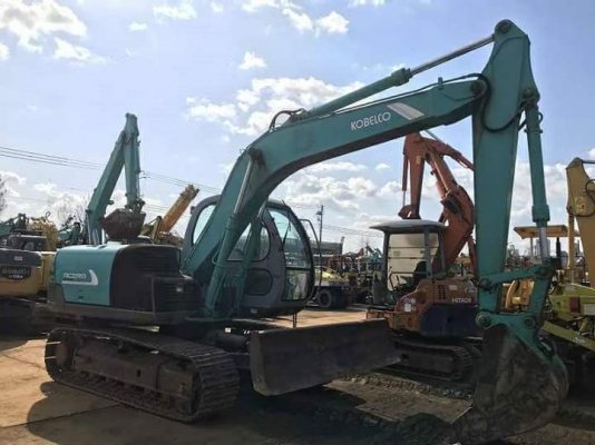 ขายรถขุดนำเข้าจากประเทศญี่ปุ่น kobelco sk 100 super มีใบมีดดัน สนใจติดต่อสอบถาม 092-3309229 อีด