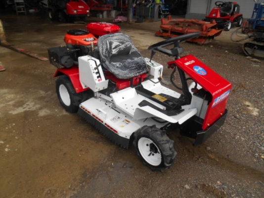 รถตัดหญ้า WADO NRM-13K 13 แรง พร้อมใช้งาน รถตัดหญ้า WADO NRM-13K 13 แรง พร้อมใช้งาน