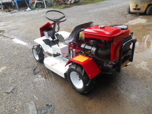 รถตัดหญ้า WADO NRM-13K 13 แรง พร้อมใช้งาน รถตัดหญ้า WADO NRM-13K 13 แรง พร้อมใช้งาน