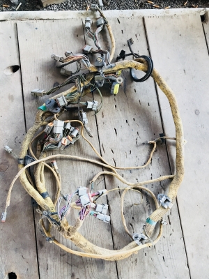 ขายชุดสายไฟ CAT320B สวยๆ