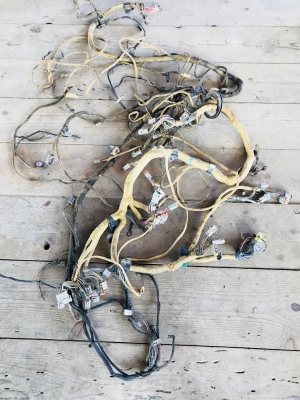 ขายชุดสายไฟ CAT320B สวยๆ