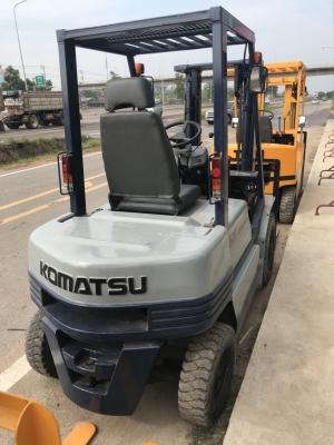 ขายรถโฟล์คลิฟท์ KOMATSU รุ่น FG20-11
