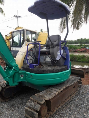 ขายจ้า  KOMATSU PC30MR-1  เก่าญี่ปุ่นแท้  สภาพดี  มีลายแย๊ก  5,XXX  ชั่วโมง  เครื่องปั๊มดี  พร้อมใช้  โทร  089-3818694  ดวงนภา