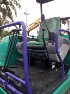 ขายKOMATSU PC40-7  เก่าญี่ปุ่นแท้  มีลายแย๊ก  4,XXX  ชั่วโมง  ตรวจเช็คระบบ  พร้อมใช้  โทร 089-3818694  ดวงนภา