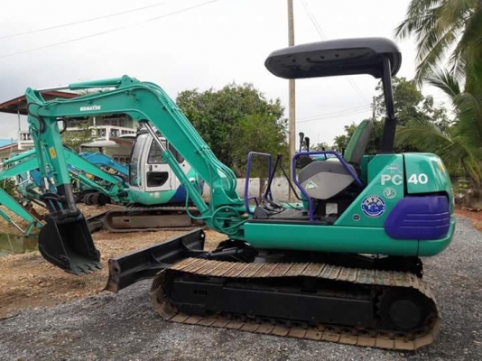 ขายKOMATSU PC40-7  เก่าญี่ปุ่นแท้  มีลายแย๊ก  4,XXX  ชั่วโมง  ตรวจเช็คระบบ  พร้อมใช้  โทร 089-3818694  ดวงนภา
