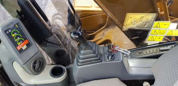 ขายรถแบ็คโฮ CAT 320D (Japan) ใช้งาน 8,478 ชั่วโมง สภาพเทพบุตร พร้อมใช้งาน