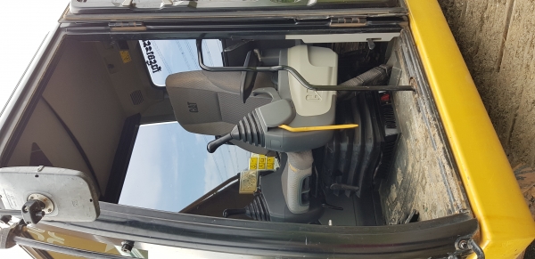 ขายรถแบ็คโฮ CAT 320D (Japan) ใช้งาน 8,478 ชั่วโมง สภาพเทพบุตร พร้อมใช้งาน