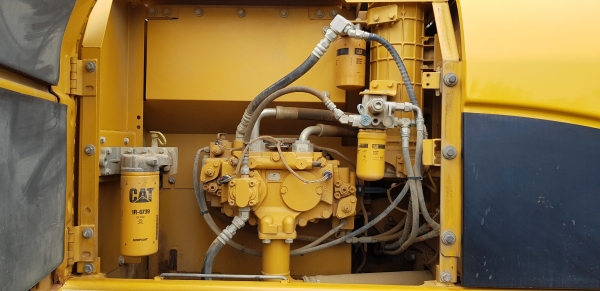 ขายรถแบ็คโฮ CAT 320D (Japan) ใช้งาน 8,478 ชั่วโมง สภาพเทพบุตร พร้อมใช้งาน