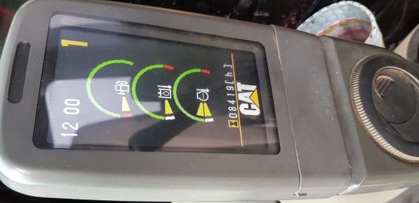 ขายรถแบ็คโฮ CAT 320D (Japan) ใช้งาน 8,419 ชั่วโมง (คันที่ 2) สภาพพร้อมใช้งาน