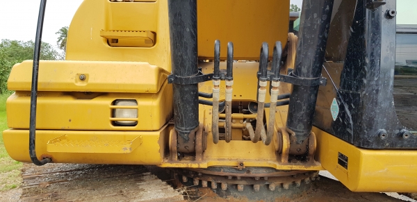 ขายรถแบ็คโฮ CAT 320D (Japan) ใช้งาน 8,419 ชั่วโมง (คันที่ 2) สภาพพร้อมใช้งาน