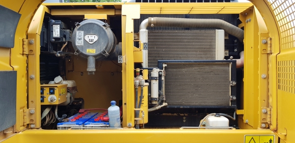 ขายรถแบ็คโฮ CAT 320D (Japan) ใช้งาน 8,419 ชั่วโมง (คันที่ 2) สภาพพร้อมใช้งาน