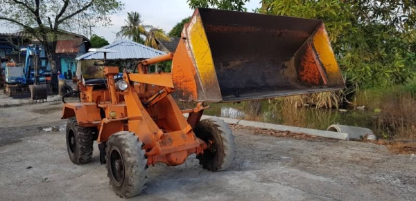 ขายด่วนรถตักมิสซูHL150Aเอวอ่อนขับ4ล้อรถนำเข้าขนาดใหญ่ตัก1.5คิวยกสูง3เมตรรถเพื่งนำเข้ายังไม่เคยใช้ในไทยเลย