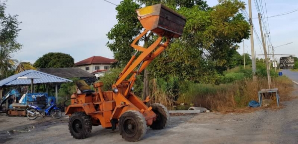 ขายด่วนรถตักมิสซูHL150Aเอวอ่อนขับ4ล้อรถนำเข้าขนาดใหญ่ตัก1.5คิวยกสูง3เมตรรถเพื่งนำเข้ายังไม่เคยใช้ในไทยเลย