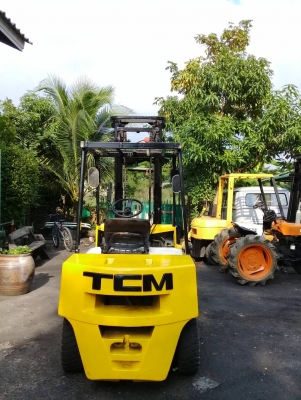 +++ ขายโฟล์คลิฟท์  T.C.M. FD30  ขนาด  3  ตัน  เครื่องยนต์ดีเซล  เสา 4  ม.  เกียร์ออโตเมติค  งา 1,070  มม.  ยางตันครับ