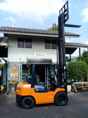 +++ ขายโฟล์คลิฟท์  TOYOTA 7FG25  ขนาด  2.5  ตัน  เครื่องยนต์เบนซิน  เสา  4.3  เมตร เข้าตู้   งาสไลด์ซ้าย + ขวา  เกียร์ธรรมดา  ยางตันใหม่ครับ