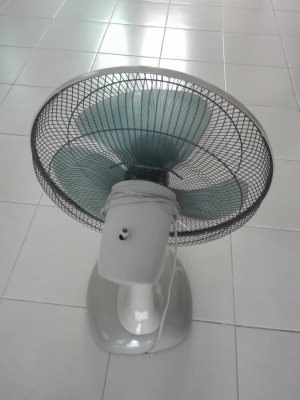 พัดลมตั้งพื้น ฮาตาริ พัดลมตั้งพื้น ฮาตาริ