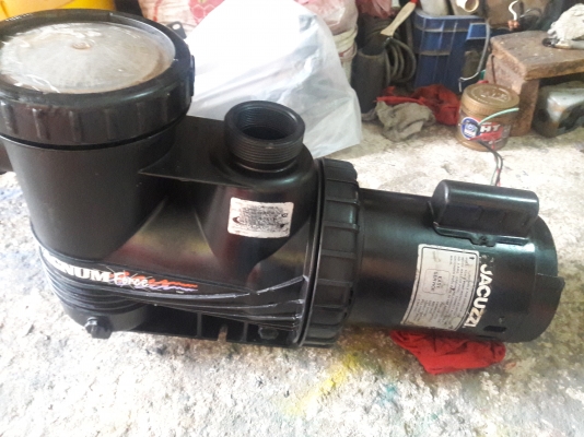 ขาย !! ปั้มน้ำJACUZZIขนาด1แรง220v.พร้อมใช้งาน