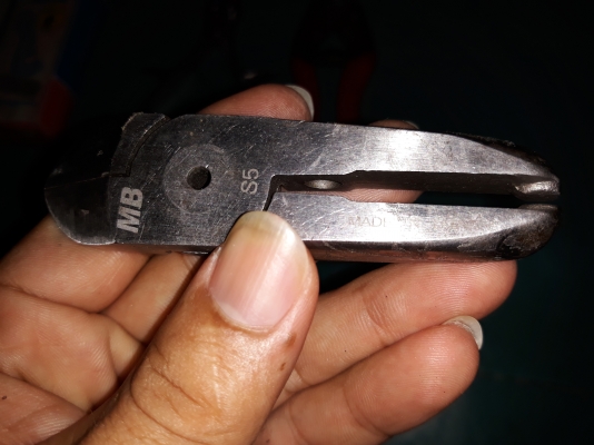 ขายคีมตัด MADE IN TAIWAN.มือสองต่อด้ามตัดงานหนาๆสบาย