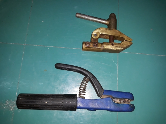 ขายปากคีบลดเชื่อมและคีบสายดินงานญี่ปุ่นทองเหลืองมือสองสภาพดีชุดสุดท้าย