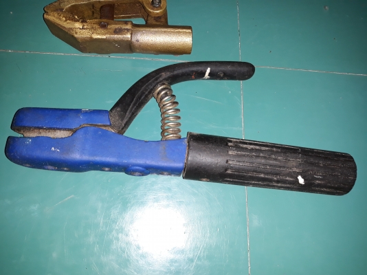 ขายปากคีบลดเชื่อมและคีบสายดินงานญี่ปุ่นทองเหลืองมือสองสภาพดีชุดสุดท้าย