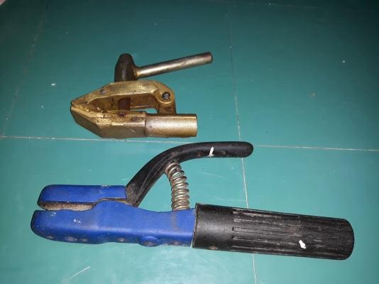 ขายปากคีบลดเชื่อมและคีบสายดินงานญี่ปุ่นทองเหลืองมือสองสภาพดีชุดสุดท้าย