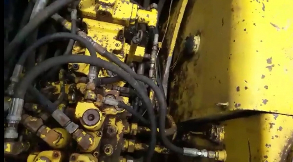 ขายด่วน เครืีองจักรกลหนัก