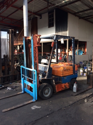 ขาย โตโยต้า รุ่น 5 เบนซิล 1 ตัน เสา 3 เมตร