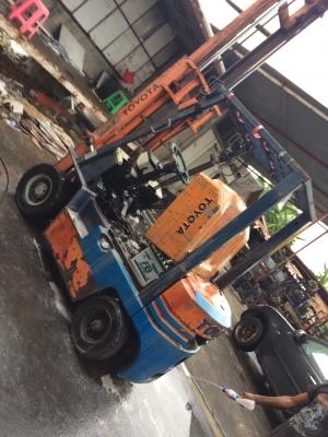 ขาย โตโยต้า รุ่น 5 เบนซิล 1 ตัน เสา 3 เมตร