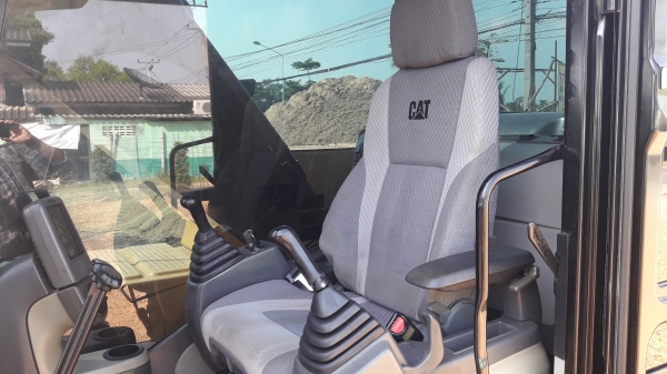 ขายรถแบ็คโฮ CAT 320D (Japan) 7 พันชั่วโมง สภาพเทพบุตร สวย พร้อมใช้งาน