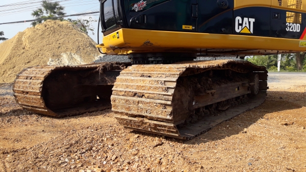 ขายรถแบ็คโฮ CAT 320D (Japan) 7 พันชั่วโมง สภาพเทพบุตร สวย พร้อมใช้งาน