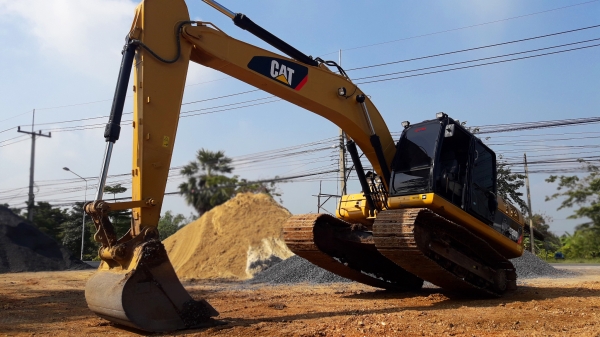 ขายรถแบ็คโฮ CAT 320D (Japan) 7 พันชั่วโมง สภาพเทพบุตร สวย พร้อมใช้งาน