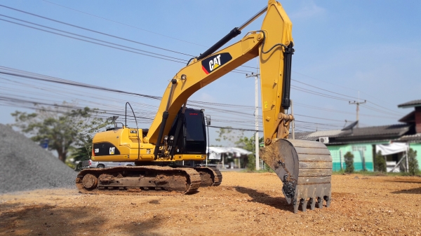 ขายรถแบ็คโฮ CAT 320D (Japan) 7 พันชั่วโมง สภาพเทพบุตร สวย พร้อมใช้งาน