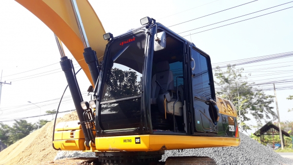 ขายรถแบ็คโฮ CAT 320D (Japan) 7 พันชั่วโมง สภาพเทพบุตร สวย พร้อมใช้งาน