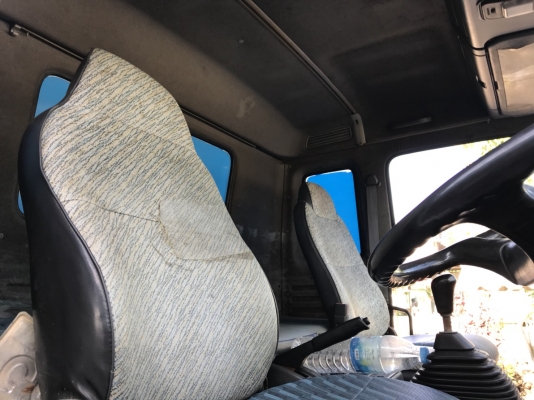 ขายรถบรรทุก 10 ล้อดั้ม  270 แรง ปี 47 กะบะดั้มใหม่ กับ ยางใหม่หมด 10 เส้น