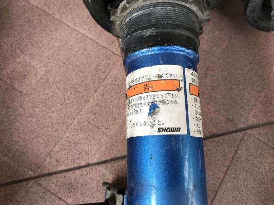 โช้คเเต่ง SHOWA ใส่ MAZDA RX7 เก่าญี่ปุ่นเเท้สภาพดี โช้คเเต่ง SHOWA ใส่ MAZDA RX7 เก่าญี่ปุ่นเเท้สภาพดี