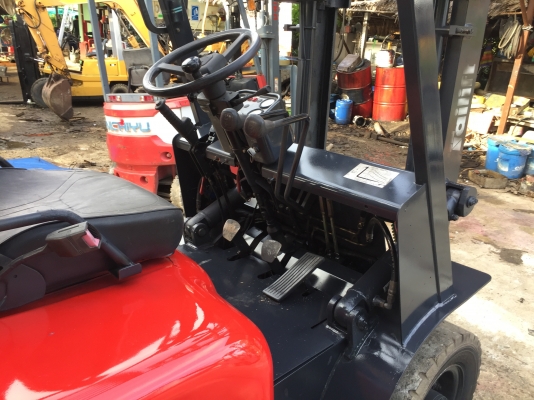 รถยกtailift 2.5ตันเครื่องเบนซิน รถยกtailift 2.5ตันเครื่องเบนซิน