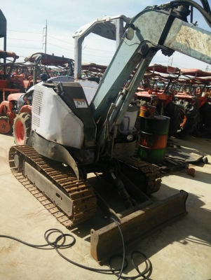 ขายรถแม็คโค KOMATSU PC028UU เก่าไทยตามสภาพ รถใช้งานได้ปกติ เครื่อง เอว ปั้ม ดีทุกระบบ