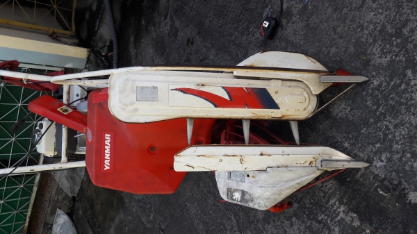 รถเกี่ยวเดินตามแบบมัดพร้อม ยันม่าร์ แถวเดียว