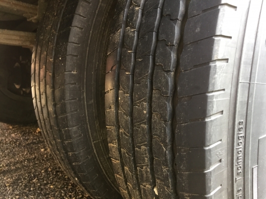 รับซื้อรถ 4 ล้อ 6ล้อ ให้ราคาดี  T.081-7634892 http://line.me/ti/p/~sak_nid