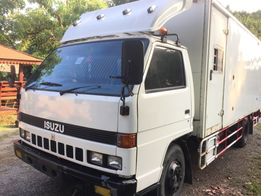 รับซื้อรถ 4 ล้อ 6ล้อ ให้ราคาดี  T.081-7634892 http://line.me/ti/p/~sak_nid