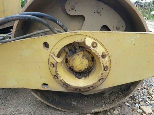 ขายรถบด10ตันBOMAG 212D-2 เล่มพร้อม เปลือกหนา