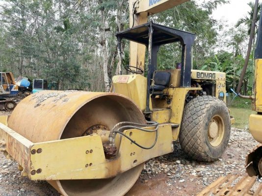 ขายรถบด10ตันBOMAG 212D-2 เล่มพร้อม เปลือกหนา