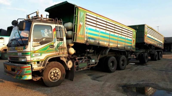 ขาย 1,295,000฿ Isuzu 270 ปี45 UERO 1 แม่ลูกดั้มอู่ ST แม่ยาว6.20ม.ลูกยาว6.80ม3เพลาแท้ แก๊ส6ถังหัวบางยางดีคัดซีสวย บันทุกของได้.29ตัน รถอยู่ราชบุรี 090-772-3710 090-772-3708